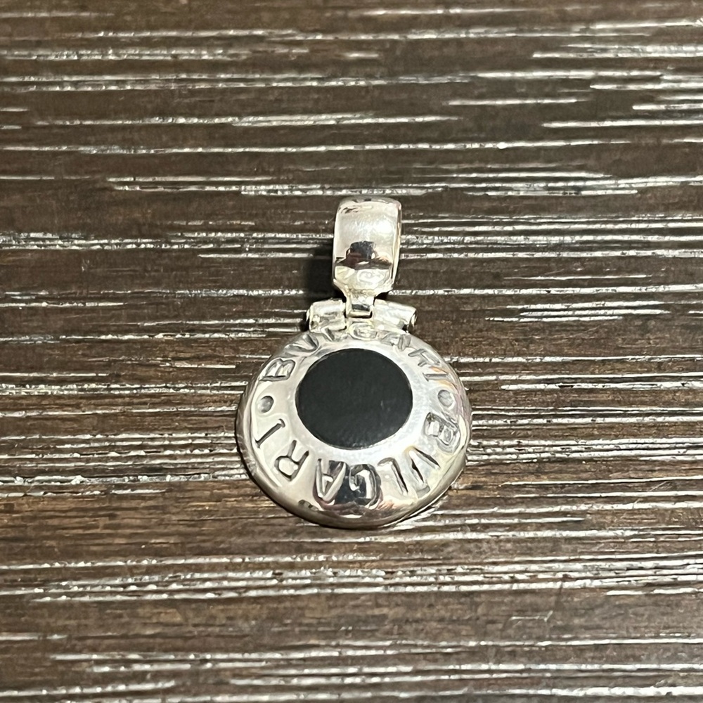 Peruvian 950 Stylish Silver and Black Pendant Necklace